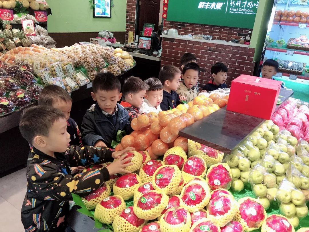 新澳門一碼一肖一特一中水果爺爺?shù)莫毺仫L采，澳門水果爺爺?shù)莫毺仫L采，一碼一肖一特一中展現(xiàn)的魅力