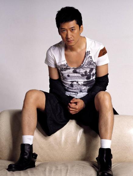 2004新澳門天天開好彩大全正版，澳門正版天天開好彩資料庫（2004年）