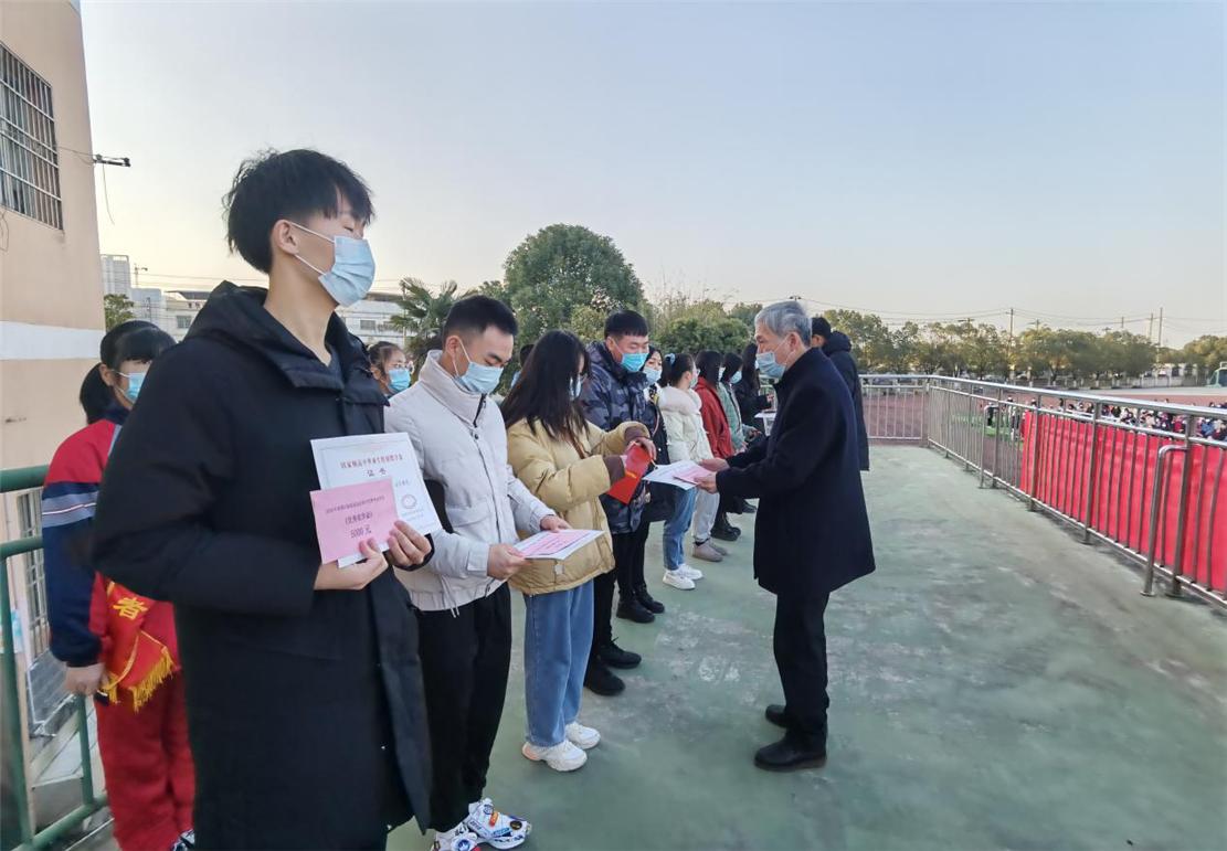 2020年香港正版免費資料一句，揭示信息時代的資源獲取之道，信息時代資源獲取之道，揭秘香港正版免費資料的秘密（2020年）