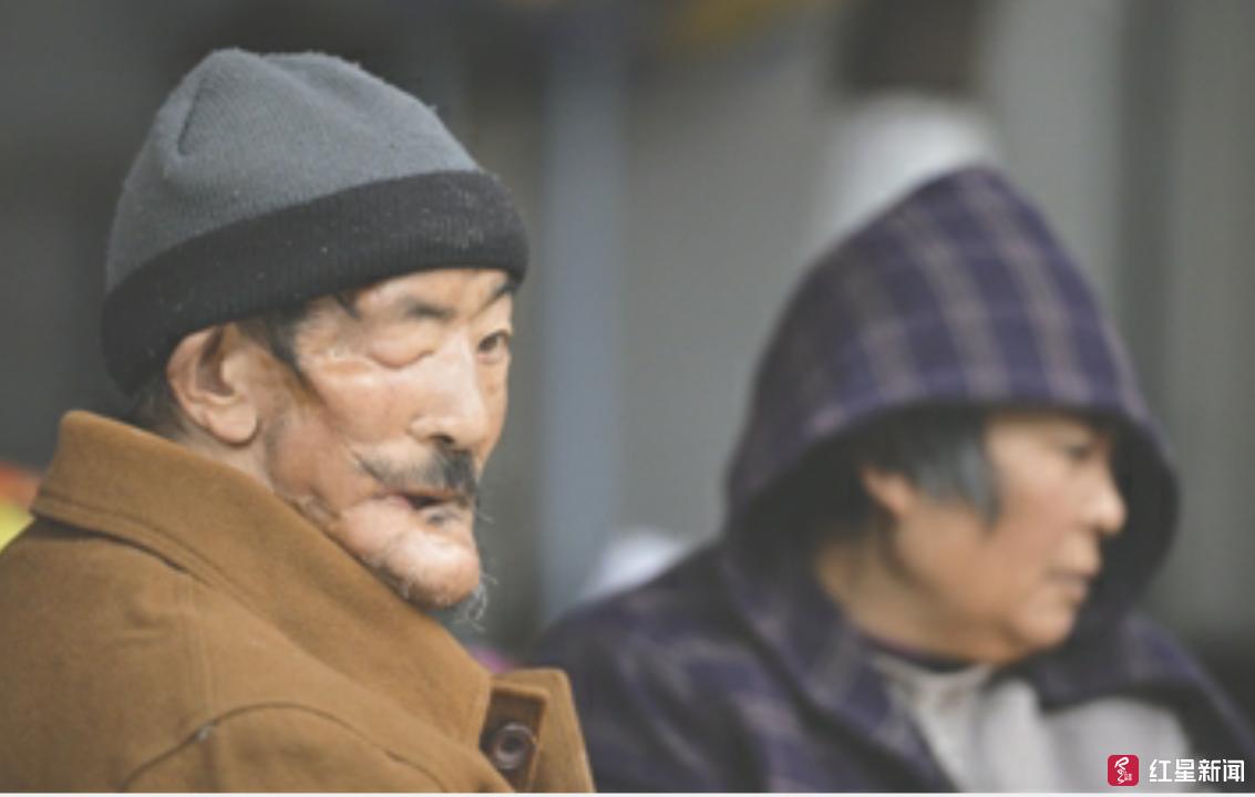 被黑熊襲擊如果你遭遇黑熊襲擊，以下是一些建議