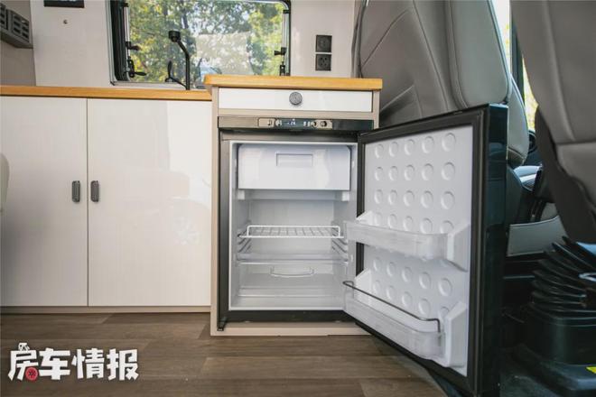 開著空調(diào)做飯對(duì)空調(diào)有影響嗎開著空調(diào)做飯對(duì)空調(diào)有影響嗎？探究廚房環(huán)境與空調(diào)系統(tǒng)的相互作用