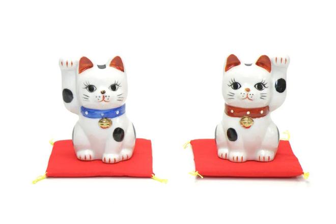 招財(cái)貓進(jìn)店接到客人招財(cái)貓迎客，好運(yùn)降臨店鋪
