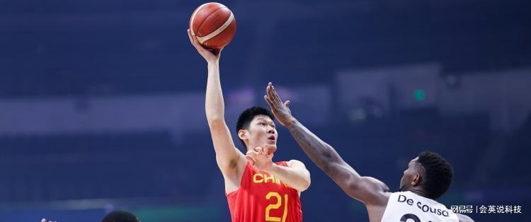 胡金秋決賽20分10板胡金秋在決賽大放異彩，20分10籃板助力球隊勝利