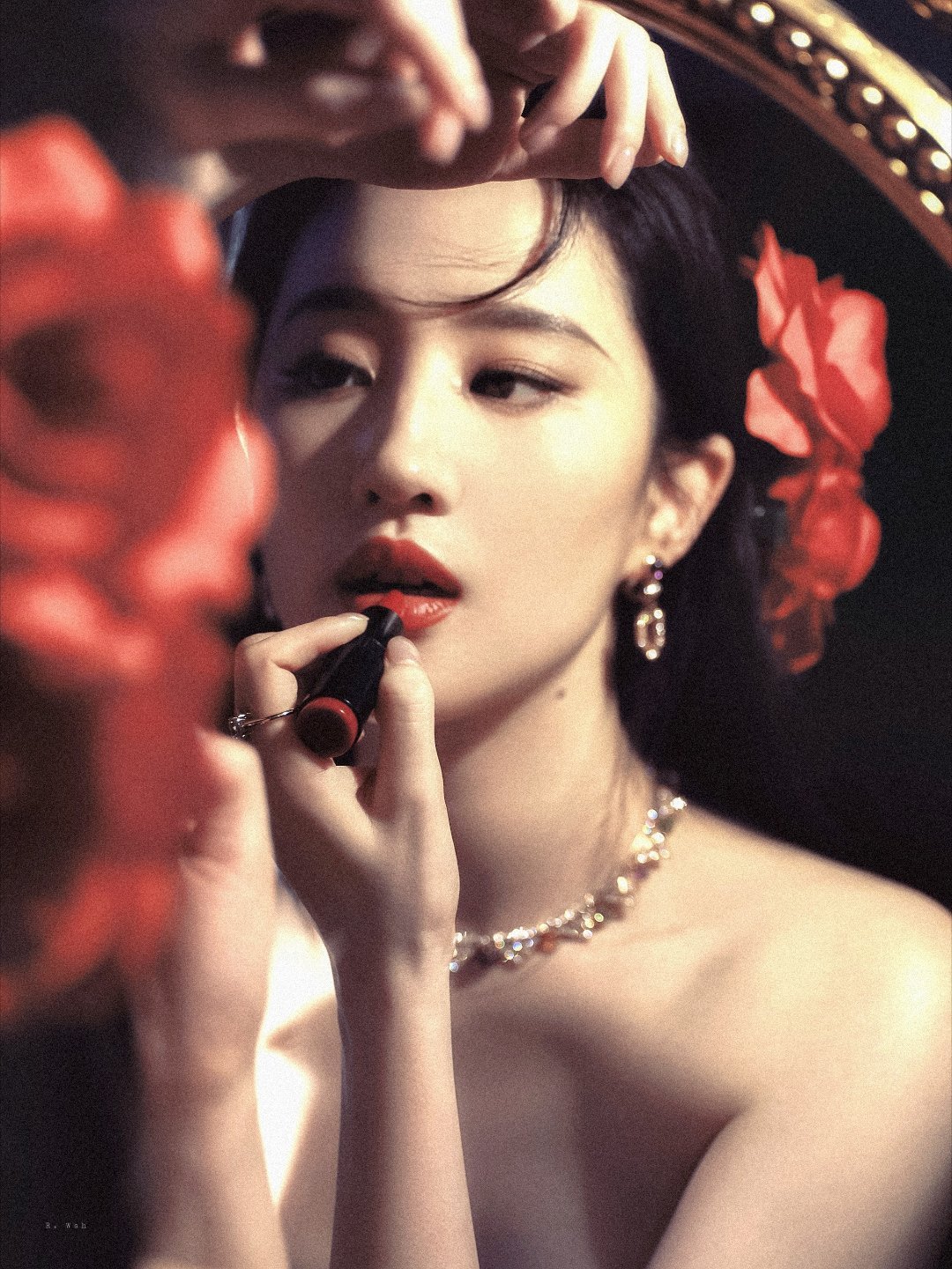 劉亦菲曬38歲生日照劉亦菲曬出38歲生日照，優(yōu)雅氣質(zhì)驚艷時(shí)光