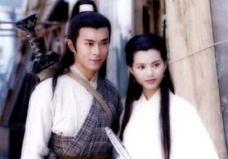 tvb男藝人改做搬運(yùn)工TVB男藝人改做搬運(yùn)工，跨界轉(zhuǎn)型背后的故事
