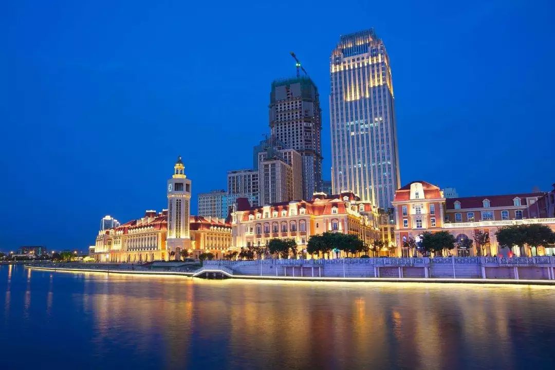 天津與上合 為什么是“天作之合”天津與上合組織之間被稱為天作之合的原因在于兩者之間的緊密合作和相互促進。