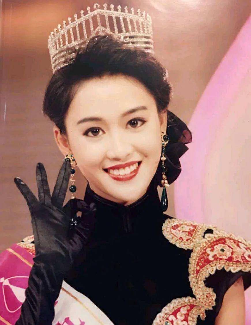 香港女星叫什么佳麗揭秘香港女星佳麗的璀璨之星——佳麗之名