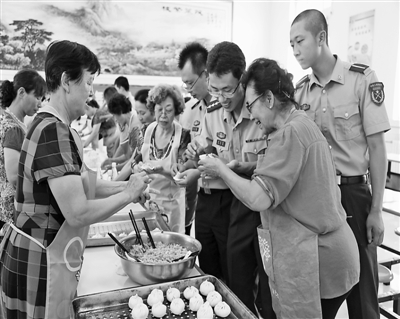 送餃子去軍營送餃子去軍營是一個充滿溫暖和關(guān)懷的舉動，體現(xiàn)了對軍人的尊重和感謝。