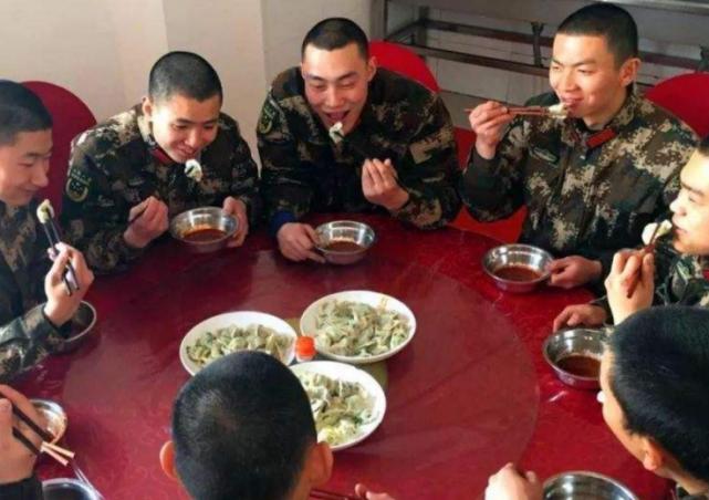 把餃子喂給入伍軍人犯法嗎關(guān)于將餃子喂給入伍軍人的法律探討