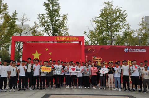 旺旺集團(tuán)總經(jīng)理：去看祖國的閱兵儀式旺旺集團(tuán)總經(jīng)理眼中的祖國閱兵儀式，震撼與自豪交織的情感之旅