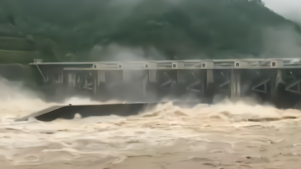 全國4條河流發(fā)生超警洪水全國四地河流發(fā)生超警洪水，如何應(yīng)對嚴(yán)峻形勢？自媒體深度解析