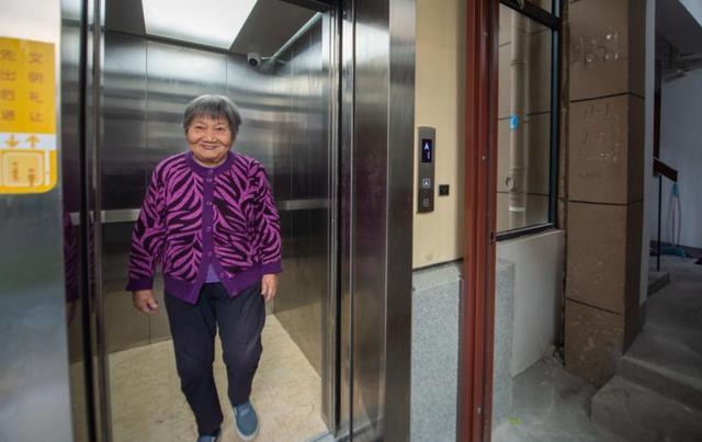 帶孫子橫穿馬路被撞怎么處理帶孫子橫穿馬路被撞事件的處理方法與應(yīng)對策略
