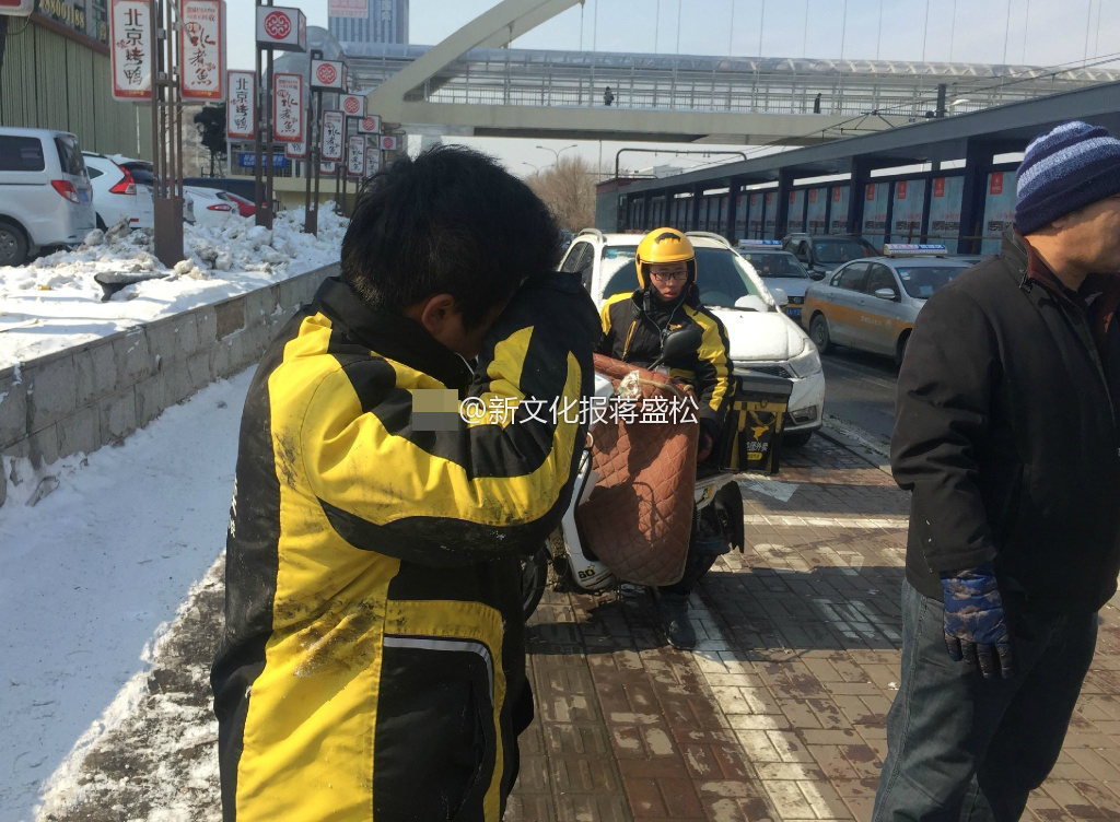 老人帶孫子橫穿鐵路當(dāng)場身亡老人帶孫子橫穿鐵路當(dāng)場身亡，事件背后的警示與反思