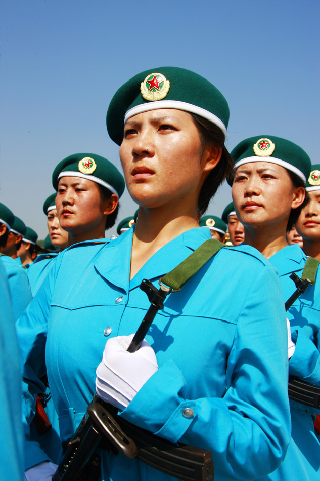 女民兵方隊(duì)視頻女民兵方隊(duì)視頻，展現(xiàn)力量與榮耀的瞬間