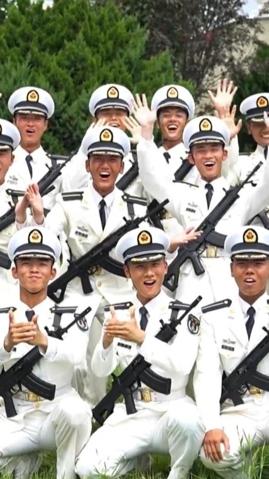 海軍平均年齡不到21揭秘海軍新生力量，平均年齡不到21歲的青春風采