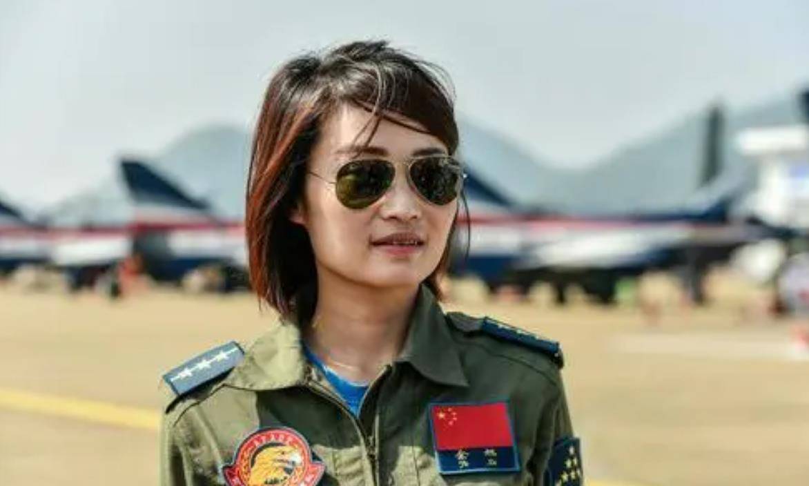 駕駛運(yùn)20的女飛行員是誰(shuí)揭秘駕駛運(yùn)-20的女飛行員——不屈的空中巾幗
