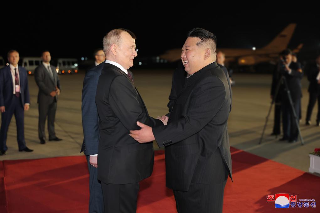 普京與金正恩會晤普京與金正恩歷史性會晤，中俄朝三國關(guān)系的新篇章