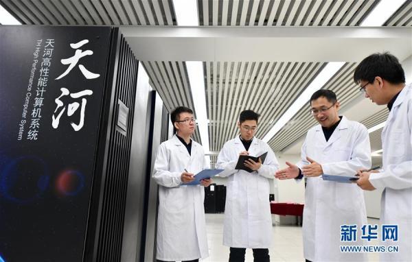 中國是世界經(jīng)濟增長的什么引擎是世界格局中的什么力量中國在世界經(jīng)濟增長中的引擎地位及在世界格局中的力量展現(xiàn)