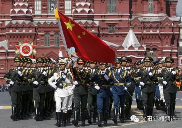 英記者激動(dòng)稱贊閱兵英記者激動(dòng)稱贊中國(guó)閱兵，壯麗儀式展現(xiàn)國(guó)家力量與榮耀