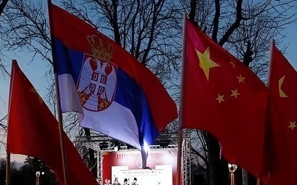 武契奇：塞爾維亞永遠(yuǎn)不忘中國支持武契奇表示塞爾維亞永遠(yuǎn)不忘中國支持。這表明塞爾維亞對中國的支持和幫助懷有深深的感激之情，并且珍視兩國之間的友好關(guān)系。