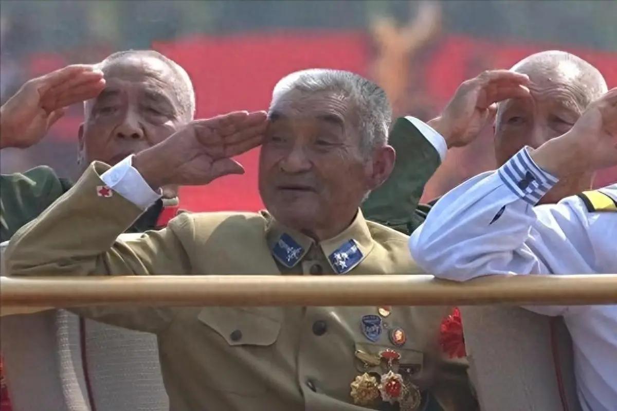 官方回應(yīng)102歲老兵看完閱兵后去世官方回應(yīng)，102歲老兵看完閱兵后去世