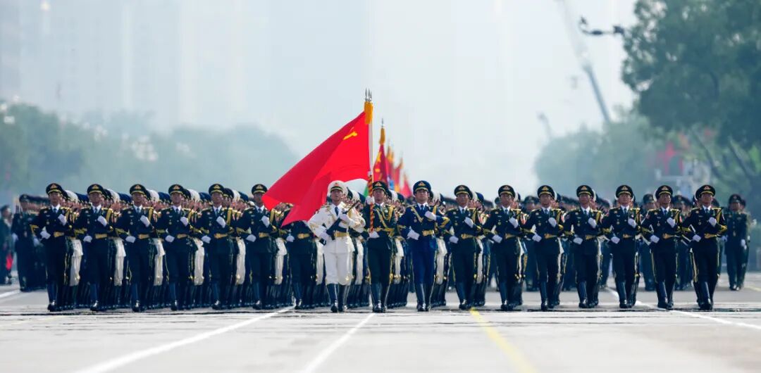 葉劉淑儀談?dòng)^禮閱兵感受：激動(dòng)感動(dòng)葉劉淑儀在觀禮閱兵后表示，感到激動(dòng)和感動(dòng)。