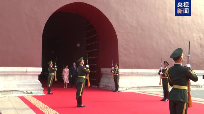 多國領(lǐng)導(dǎo)人稱贊九三閱兵：非凡盛會多國領(lǐng)導(dǎo)人稱贊中國九三閱兵，非凡盛會