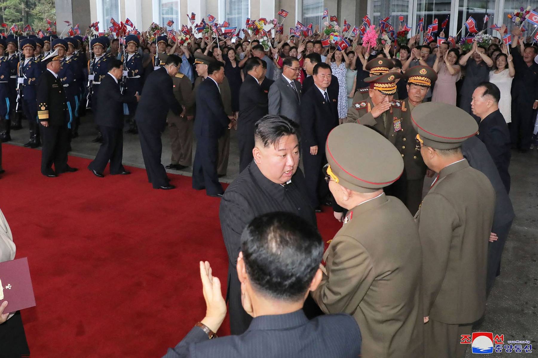 金正恩啟程回國(guó)：祝愿中國(guó)繁榮金正恩啟程回國(guó)，聚焦朝鮮領(lǐng)導(dǎo)人的回歸與中國(guó)繁榮的愿景