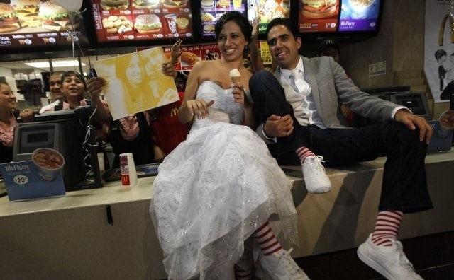 在麥當勞舉行婚禮麥當勞婚禮，獨特之選背后的浪漫邏輯