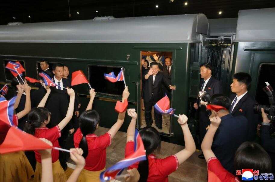 金正恩：對中方的真心實意表示感謝金正恩對中方的真心實意表示感謝，深化友誼與合作的新篇章