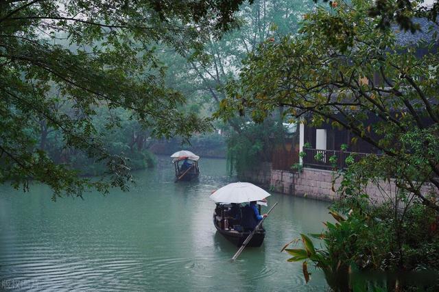 恰逢古人筆下的煙雨江南恰逢古人筆下的煙雨江南
