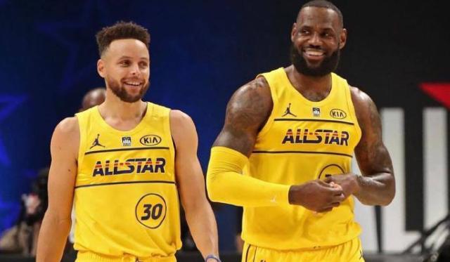 詹姆斯談比賽詹姆斯（LeBron James）是一位著名的職業(yè)籃球運動員，他在比賽中展現(xiàn)出了卓越的能力和領(lǐng)袖氣質(zhì)。關(guān)于比賽，詹姆斯有以下一些觀點和態(tài)度