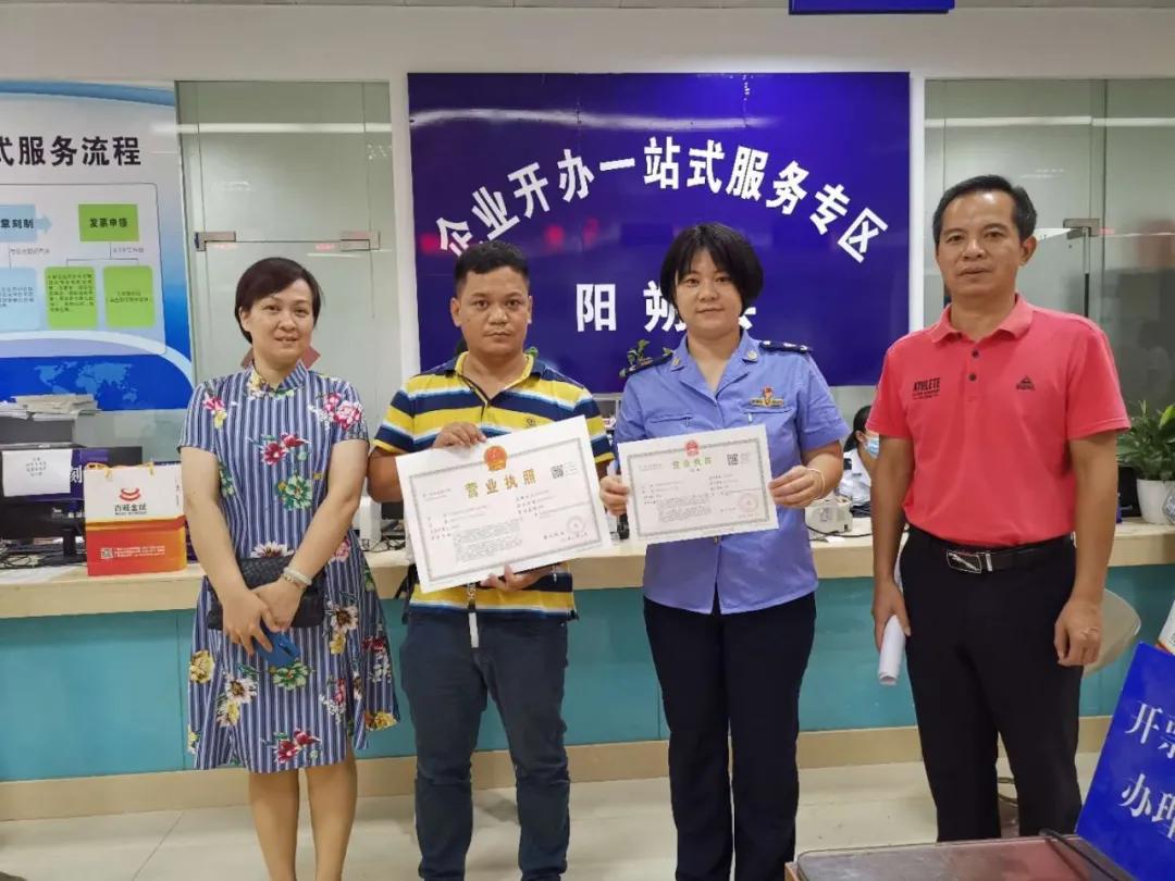 收入存保姆賬戶(hù)被花關(guān)于收入存保姆賬戶(hù)被花的問(wèn)題探討