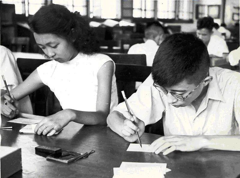 深圳學(xué)校歷史AI教學(xué)深圳學(xué)校歷史AI教學(xué)的探索與實(shí)踐
