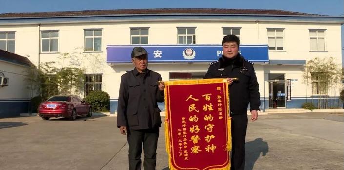 老人撿垃圾成癮可以報(bào)警嗎老人撿垃圾成癮可以報(bào)警嗎？解讀與應(yīng)對建議