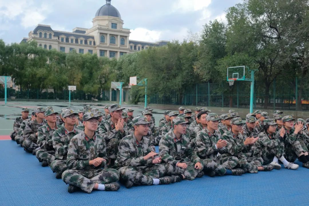 哈工大新生回應軍訓在野外住帳篷關于哈工大新生回應軍訓在野外住帳篷這一事件，以下是一些相關解讀和建議