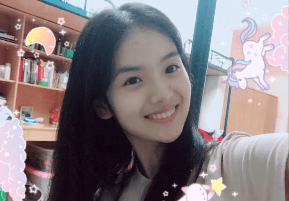 大學(xué)同班女同學(xué)能追嗎大學(xué)同班女同學(xué)能追嗎？全面解讀校園情感新話題