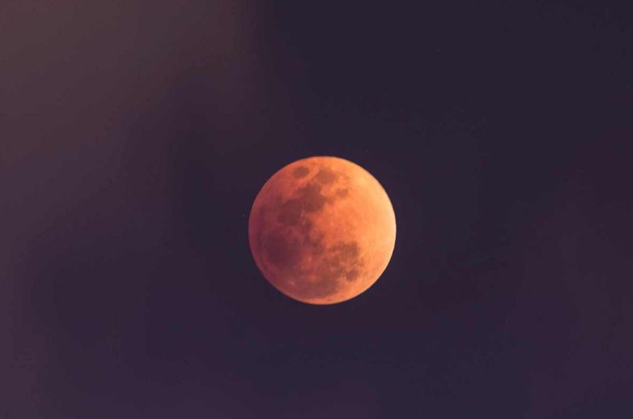 為何會(huì)出現(xiàn)“紅月亮”為何會(huì)出現(xiàn)紅月亮，神秘天象背后的科學(xué)解釋