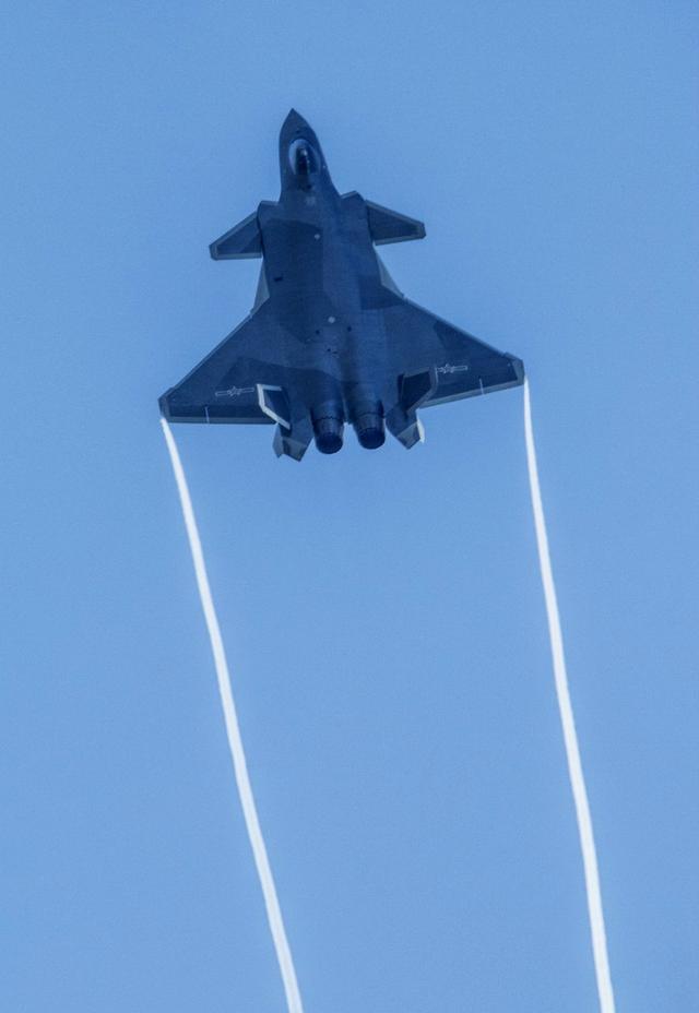 殲20很大揭秘殲-20的巨大優(yōu)勢，中國新一代戰(zhàn)機的震撼力量