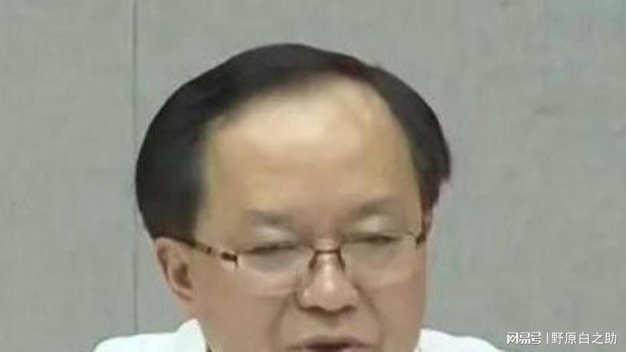 重慶10天6名廳官落馬重慶掀起反腐風(fēng)暴，十天六名廳官相繼落馬