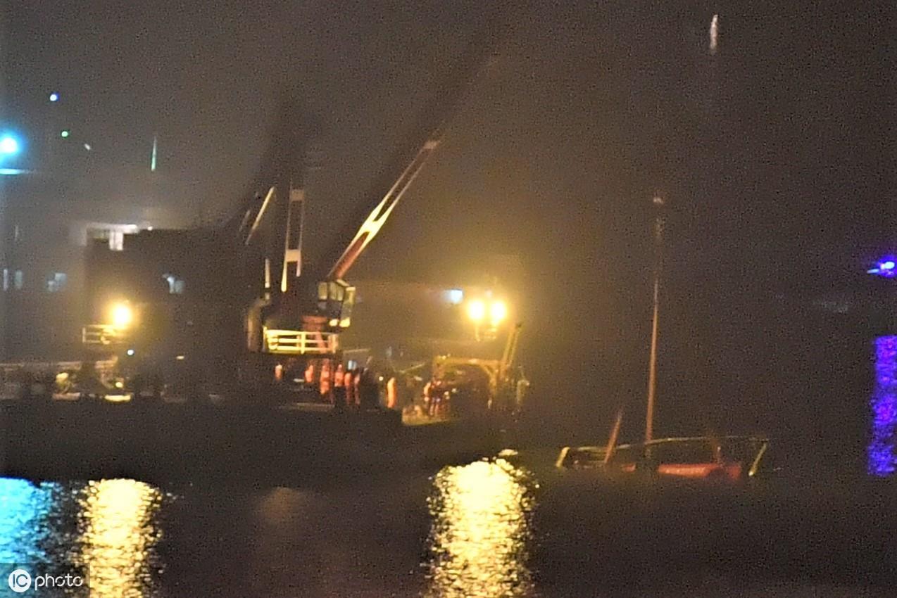 乘客向地鐵安檢員問路被懟乘客向地鐵安檢員問路遭遇冷漠回應(yīng)，反思與改進(jìn)