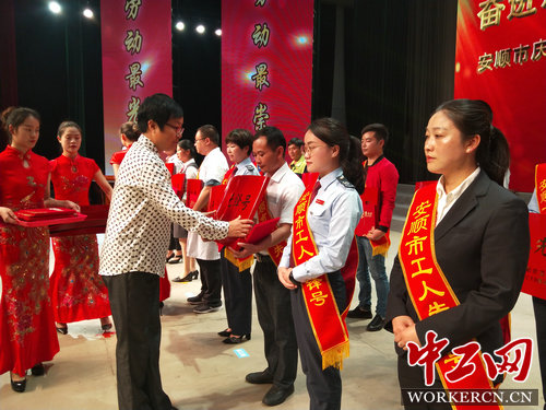 河南周口市人大常委會(huì)主任吳剛被查河南周口市人大常委會(huì)主任吳剛涉嫌嚴(yán)重違紀(jì)違法被查