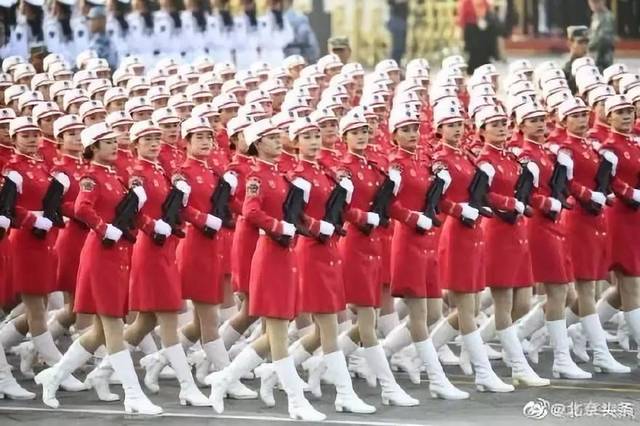 閱兵現場直播2021關于閱兵活動的直播信息，您可以關注相關官方媒體渠道或當地電視臺的官方網站以獲取最新信息。這些渠道通常會在活動開始前提供直播鏈接，讓您實時觀看閱兵盛況。