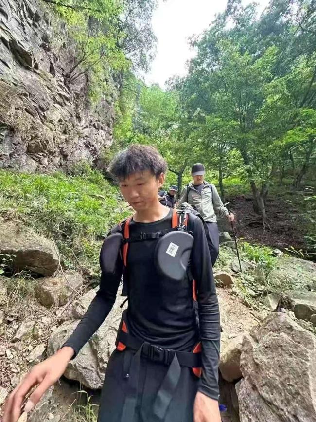 30歲中國游客在土耳其山區(qū)徒步失聯(lián)據(jù)報道，一名中國游客在土耳其山區(qū)徒步時失聯(lián)。以下是關(guān)于此事件的詳細(xì)信息