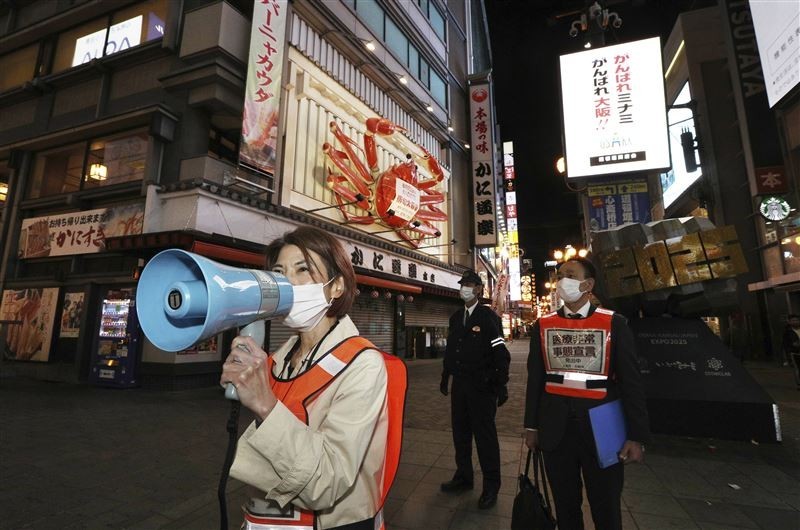 日本防控日本疫情防控措施與經驗，從數據、政策到實踐的分析