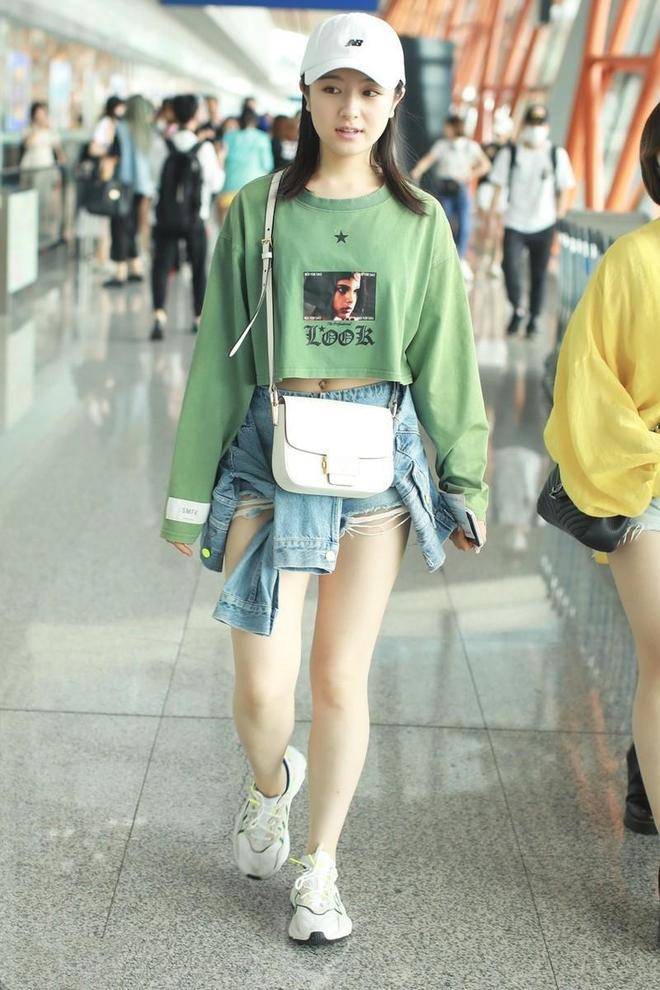 李蘭迪短褲李蘭迪短褲，時尚潮流的新寵