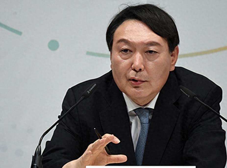 李在明再批韓國反華集會韓國首爾近期爆發(fā)的反華集會活動引起了廣泛關(guān)注。針對這一情況，韓國總統(tǒng)尹錫進(jìn)的發(fā)言人李在明再次批評了這些反華集會活動。他強(qiáng)調(diào)，韓國政府應(yīng)該致力于促進(jìn)國家間的友好交流和合作，而不是鼓勵歧視和仇恨。同時，他也呼吁韓國民眾保持冷靜和理性，不要受到極端言論和情緒的影響。