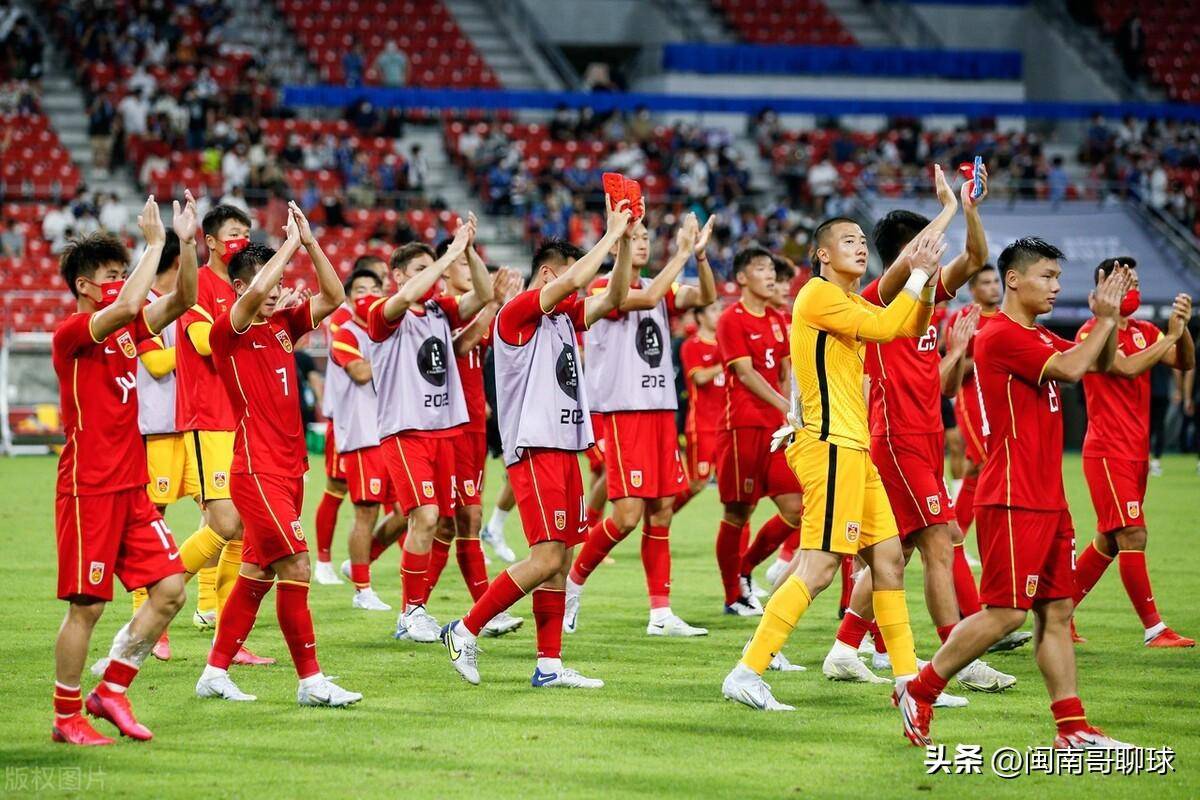 中國足球原因中國足球存在多方面的問題，導致其在國際比賽中表現(xiàn)不佳。主要原因包括以下幾點