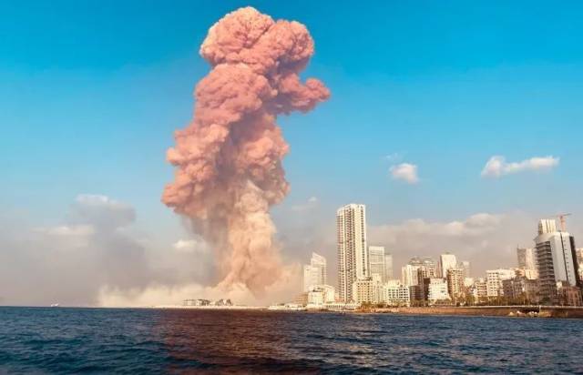 卡塔爾首都濃煙升騰爆炸聲不斷卡塔爾首都濃煙升騰爆炸聲不斷，背后的真相與應對之策