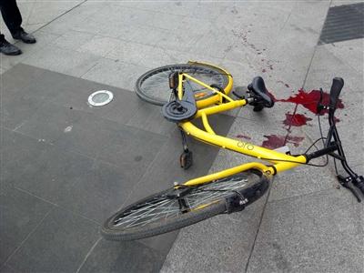 單車突然被鎖致摔傷單車突然被鎖致摔傷，事故原因分析與安全防范建議